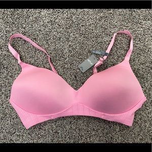 NWT Aerie Pink Wireless Athletic Breathable 34DBra